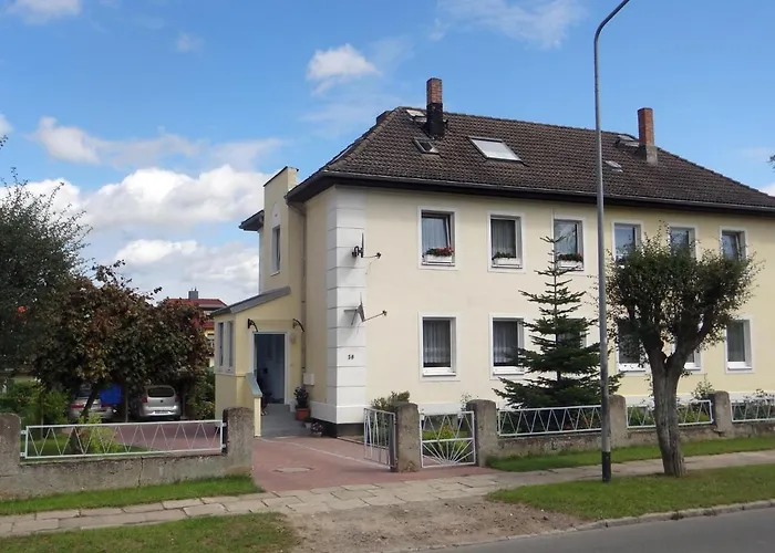 Welcoming Apartment With Garden, Terrace, Barbecue